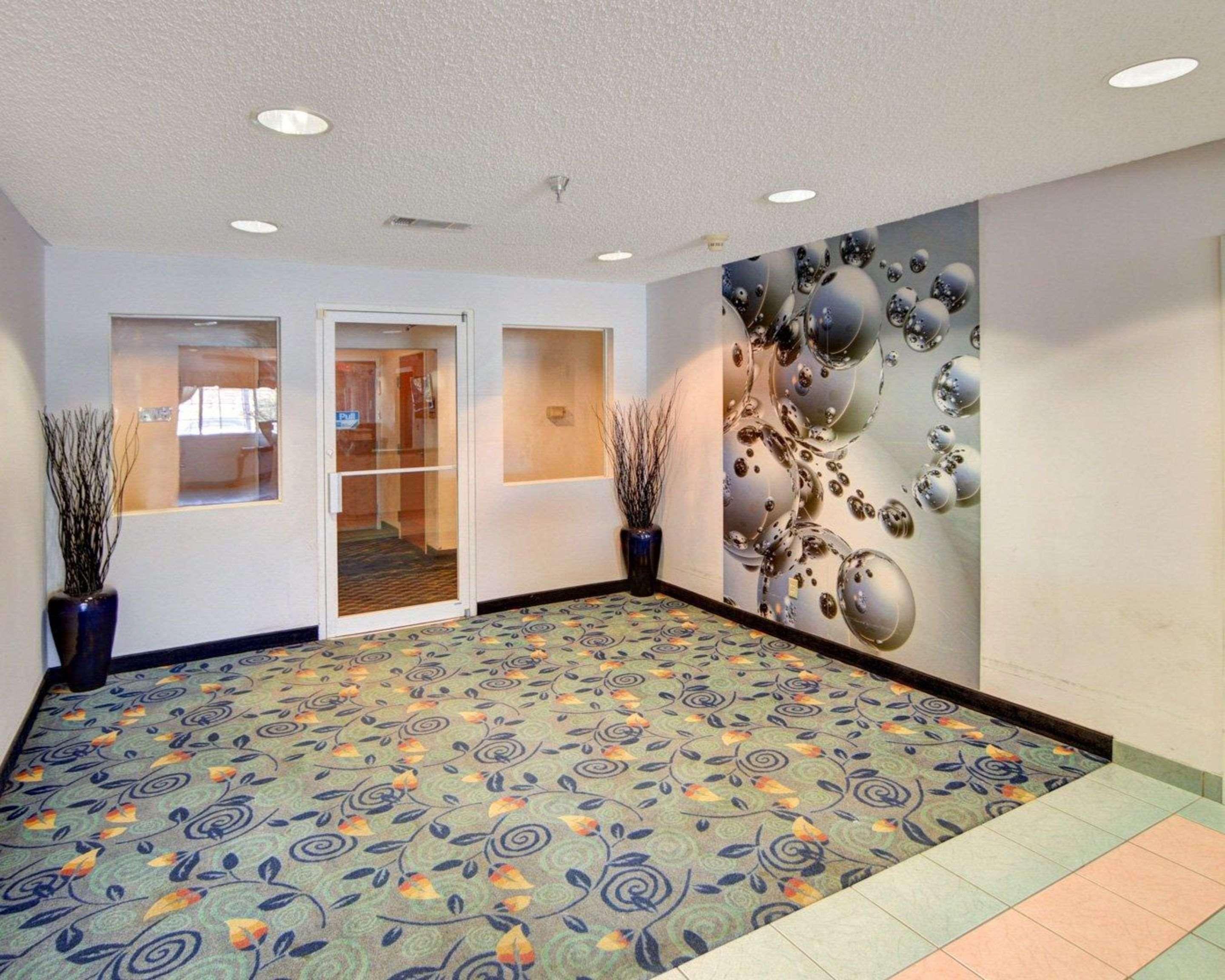 Rodeway Inn & Suites Lewisville I-35 Exterior photo